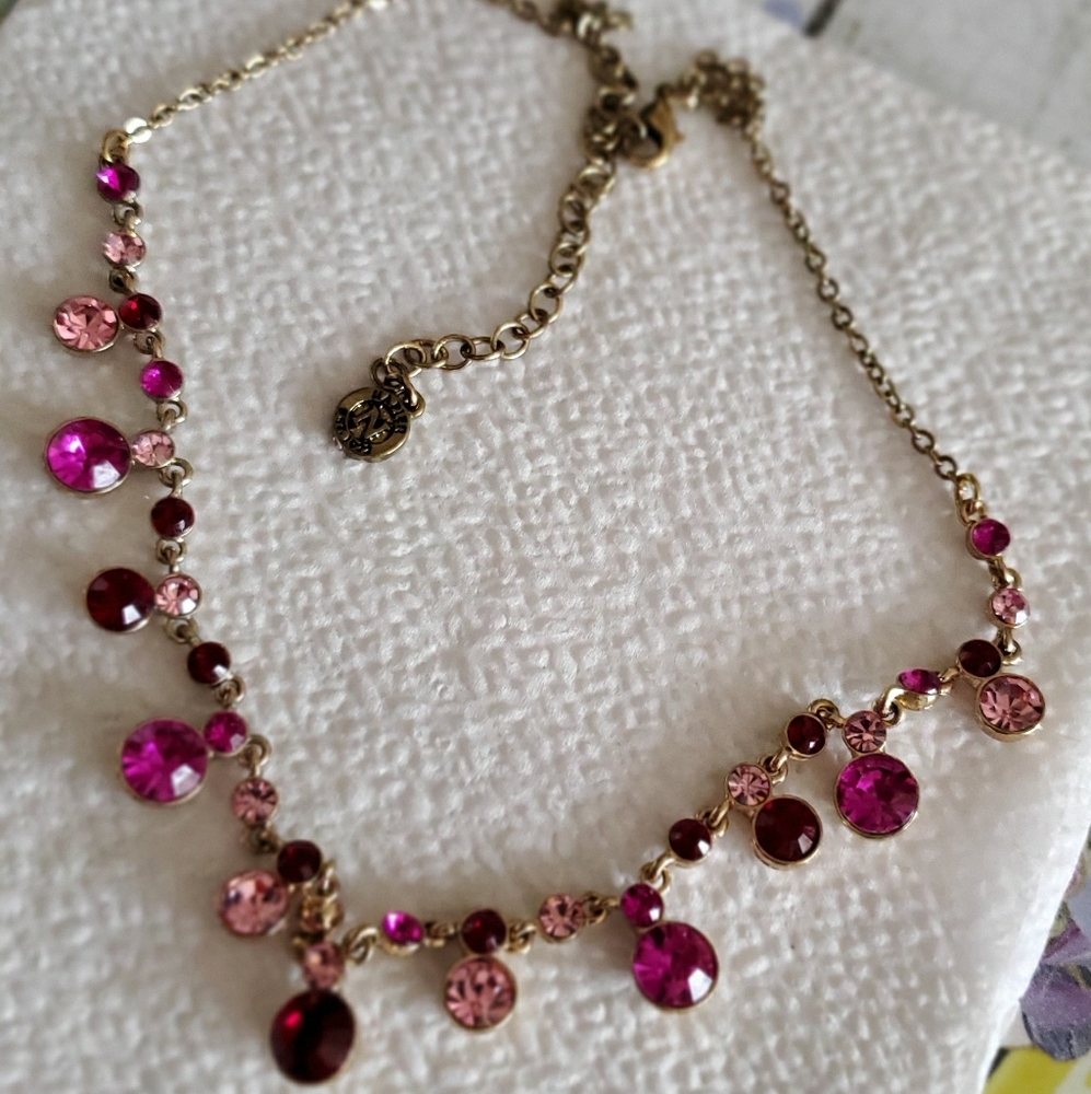 Neklace